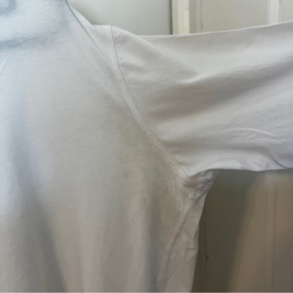 Lululemon Long Sleeve Top - Picture 4 of 5